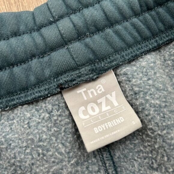 Aritzia Tna Cozy Fleece Boyfriend Sweat Short 6” High Rise Waist Size Small blue - Picture 6 of 10